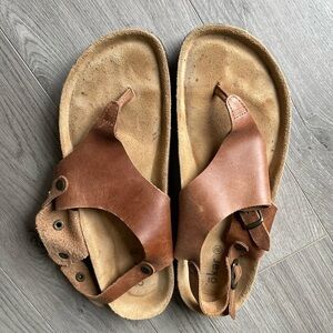 Woman’s Oker Jasmine Leather Women's Sandals, size 39/8.5